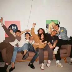 Escucha a The Kerrys, mira vídeos musicales, lee la biografía, consulta fechas de giras y mucho más.