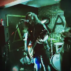 Dengarkan Summer On Venus, tonton video musik, baca bio, lihat tanggal tur & lainnya!