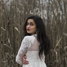 Posłuchaj wykonawcy Amy Lily, obejrzyj teledyski, przeczytaj biografię, zobacz daty tras koncertowych i nie tylko!