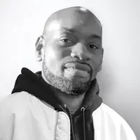 聆聽 undefined、觀看音樂影片、閱讀小傳、查看巡演日期等!