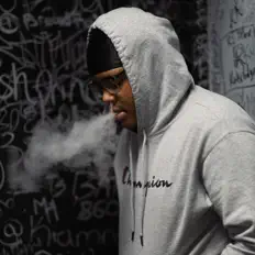 Ascolta Svdboy, guarda video musicali, leggi la biografia, vedi le date del tour & altro!