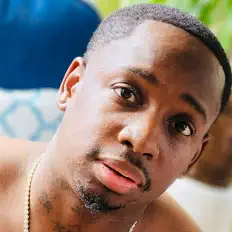 Ouve Lil Bling, vê vídeos de música, lê a biografia, vê as datas da digressão e muito mais!