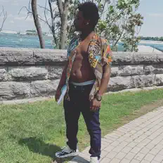 Dengarkan Stuart, tonton video musik, baca bio, lihat tanggal tur & lainnya!