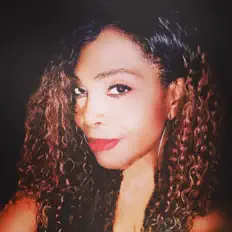 Ascolta Virginia The Genius, guarda video musicali, leggi la biografia, vedi le date del tour & altro!