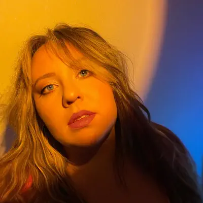 Listen to London Baileigh, watch music videos, read bio, see tour dates & more!