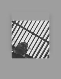 收听 реально крот、观看音乐视频、阅读小传、查看巡演日期等 ！