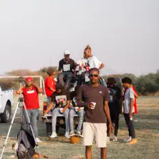 Saarzerotwofifty을(를) 듣고, 뮤직 비디오를 보고, 약력을 읽고, 투어 일정 등을 확인하세요!