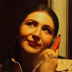 Anna Leylaを聴いたり、ミュージックビデオを鑑賞したり、経歴やツアー日程などを確認したりしましょう！