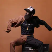 Dengarkan undefined, tonton video musik, baca bio, lihat tanggal tur & lainnya!