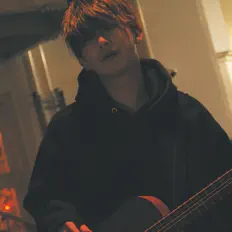 Hirokiを聴いたり、ミュージックビデオを鑑賞したり、経歴やツアー日程などを確認したりしましょう！