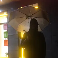 Ouça triseven, assista a videoclipes, leia a biografia, veja as datas das turnês e mais!