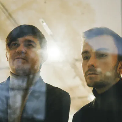 Listen to Бачу ўпершыню, watch music videos, read bio, see tour dates & more!
