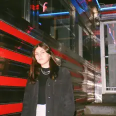 Ouça splendi, assista a videoclipes, leia a biografia, veja as datas das turnês e mais!