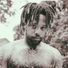 Écoutez DEE Batt, regardez des vidéoclips, lisez la biographie, consultez les dates de tournée et plus encore !