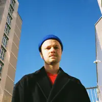 Ouça undefined, assista a videoclipes, leia a biografia, veja as datas das turnês e mais!