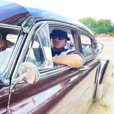 Chivo r.: песни, клипы, биография, даты выступлений и многое другое.