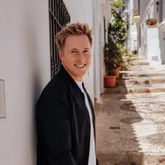 Listen to Daniel Sommer, watch music videos, read bio, see tour dates & more!