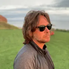 Pascal Dufourを聴いたり、ミュージックビデオを鑑賞したり、経歴やツアー日程などを確認したりしましょう！