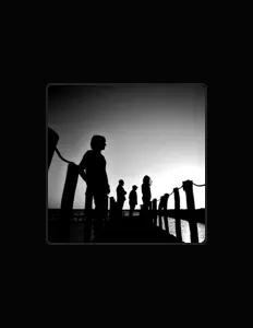 Verone सुनें, म्यूज़िक वीडियो देखें, बायो पढ़ें, दौरे की तारीखें और बहुत कुछ देखें!