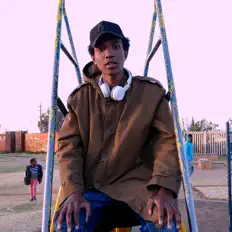 收听 Switchknight、观看音乐视频、阅读小传、查看巡演日期等 ！