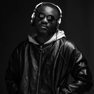 Listen to Umusepela Crown, watch music videos, read bio, see tour dates & more!