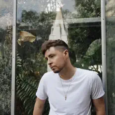 聆聽 The Careful Ones、觀看音樂影片、閱讀小傳、查看巡演日期等！