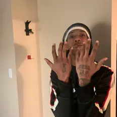 Poslechněte si interpreta Lil 1k, sledujte hudební videa, přečtěte si životopis, podívejte se na data turné a další informace.