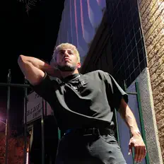 Christian Vasquez dinle, müzik videolarını izle, biyografisini oku, tur tarihlerini ve daha fazlasını gör!