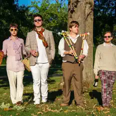 Escucha a Flirting with Sincerity, mira videos musicales, lee su biografía, consulta las fechas de las gira y más.