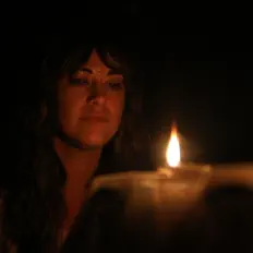 Ouve Leigh Lesho, vê vídeos de música, lê a biografia, vê as datas da digressão e muito mais!