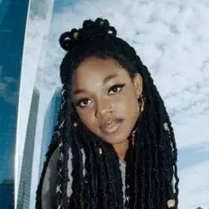 聆聽 Madisyn、觀看音樂影片、閱讀小傳、查看巡演日期等！