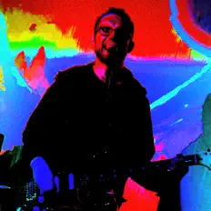 聆聽 NOHA、觀看音樂影片、閱讀小傳、查看巡演日期等！