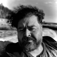 Ascolta Decathlon, guarda video musicali, leggi la biografia, vedi le date del tour & altro!