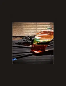 Escucha a Urbxn0, mira videos musicales, lee su biografía, consulta las fechas de las gira y más.