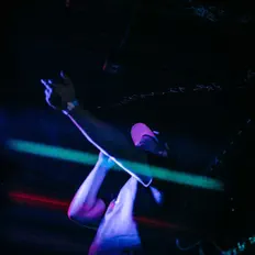 Ouve Lvstnight, vê vídeos de música, lê a biografia, vê as datas da digressão e muito mais!