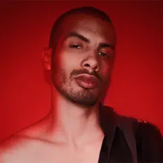 收听 bad 010、观看音乐视频、阅读小传、查看巡演日期等 ！