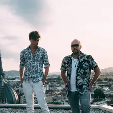 收听 Strandliebe、观看音乐视频、阅读小传、查看巡演日期等 ！