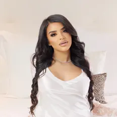 Dengarkan Kayla Fenech, tonton video musik, baca bio, lihat tanggal tur & lainnya!