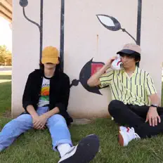 Ascolta Alamo House, guarda video musicali, leggi la biografia, vedi le date del tour & altro!