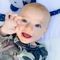 Ακούστε περιεχόμενο από undefined, παρακολουθήστε μουσικά βίντεο, διαβάστε το βιογραφικό, δείτε ημερομηνίες περιοδείας, και πολλά ακόμη!