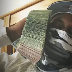 收听 Rgizzle、观看音乐视频、阅读小传、查看巡演日期等 ！