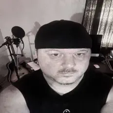 聆聽 Caffeine Cleric、觀看音樂影片、閱讀小傳、查看巡演日期等！