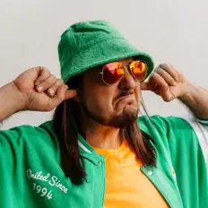 聆聽 Dj Rockmaster B、觀看音樂影片、閱讀小傳、查看巡演日期等！