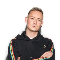 Listen to James Hurr, watch music videos, read bio, see tour dates & more!