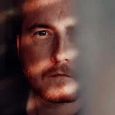 Pippin Hendersonを聴いたり、ミュージックビデオを鑑賞したり、経歴やツアー日程などを確認したりしましょう！