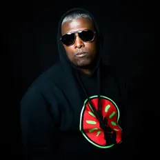 Christopher the Grey: песни, клипы, биография, даты выступлений и многое другое.