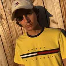 聆聽 bbyboiTOMMY、觀看音樂影片、閱讀小傳、查看巡演日期等！