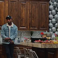 P22H सुनें, म्यूज़िक वीडियो देखें, बायो पढ़ें, दौरे की तारीखें और बहुत कुछ देखें!