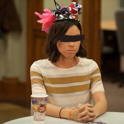 Aubrey Plaza - Single