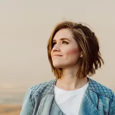 Dengarkan Ruth, tonton video musik, baca bio, lihat tanggal tur & lainnya!